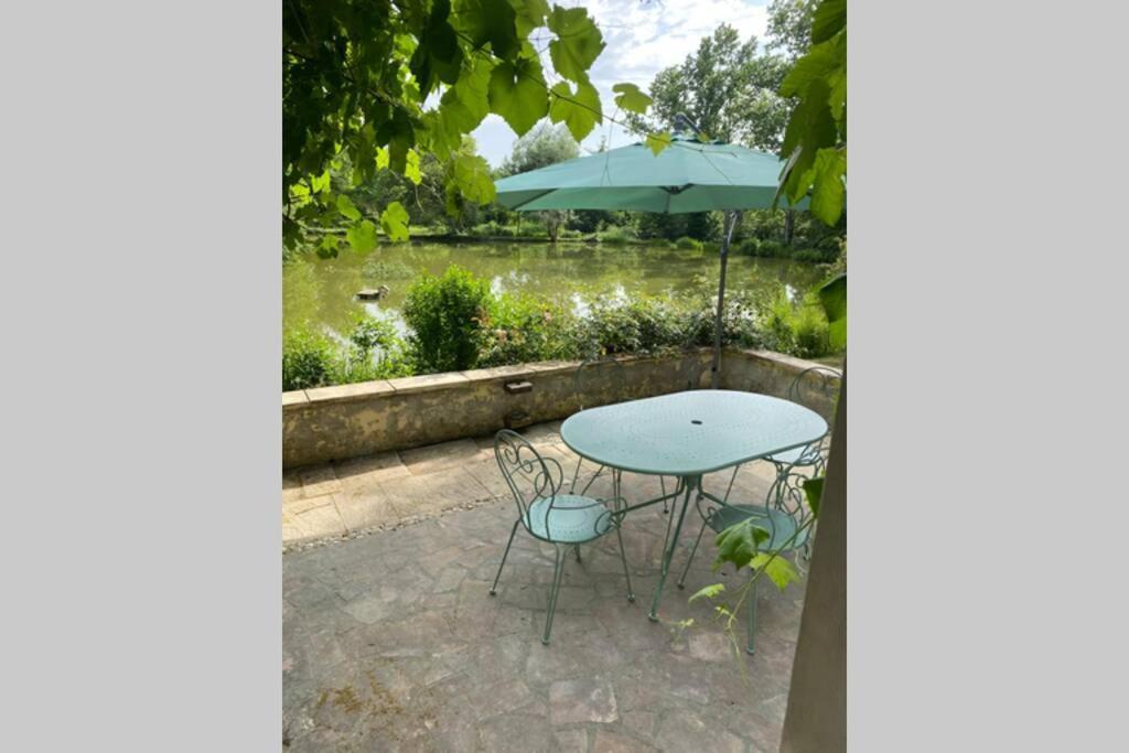 La Petite Maison Au Bord De L'Etang Chirac  Экстерьер фото